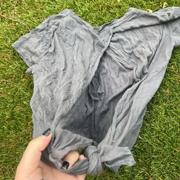 Brandy Melville Tie Open Back Top - Picture 4 of 4